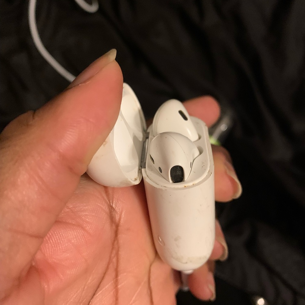 AirPods second gen